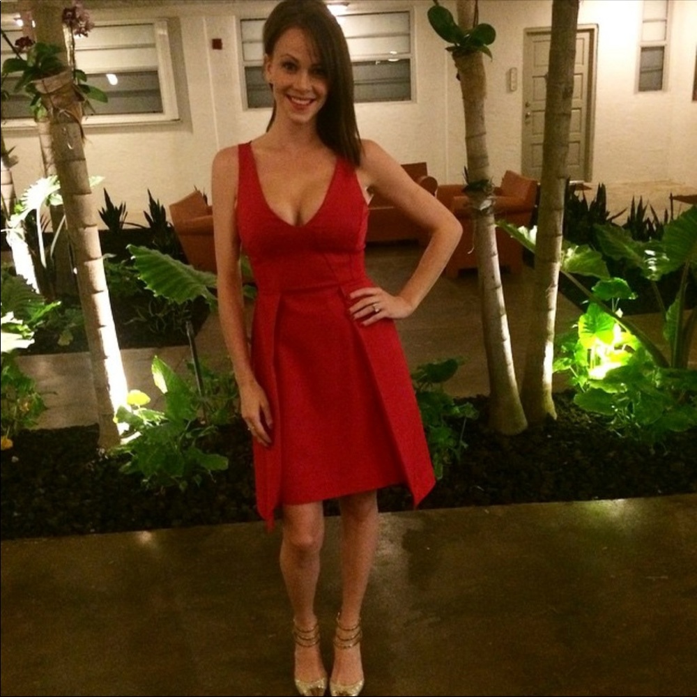 FRENCH CONNECTION RED DRESS